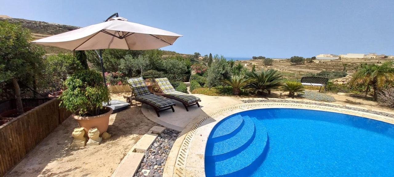 Dar Ta' Xmun - Idyllic Farmhouse With Pool, Garden, Seaview & Sunset Vila San Lawrenz Exterior foto