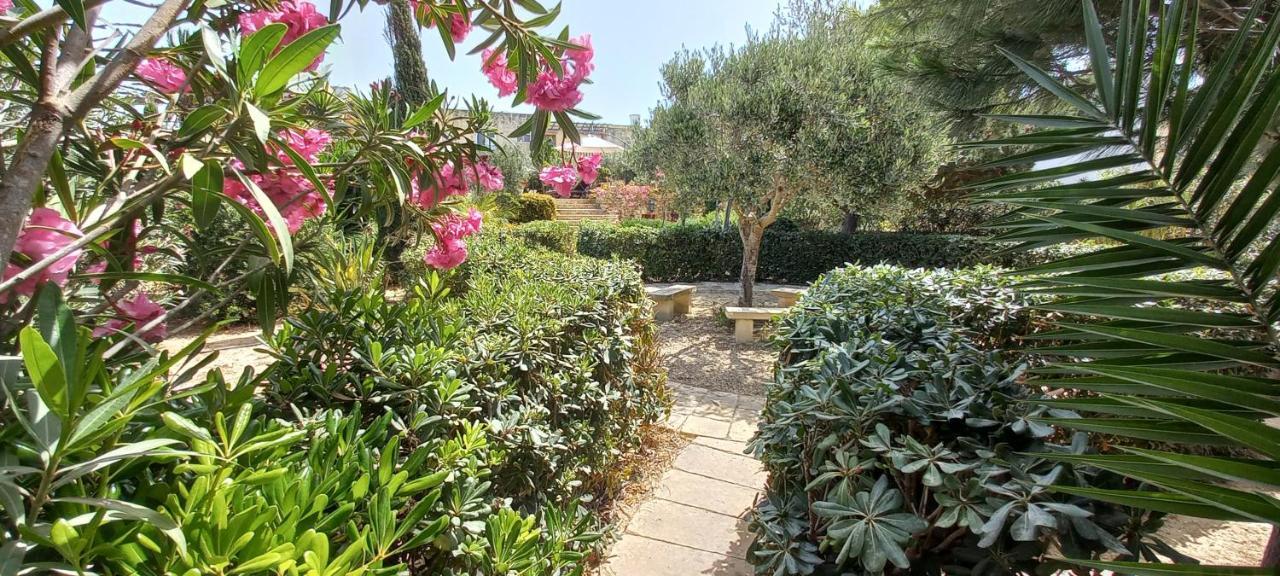 Dar Ta' Xmun - Idyllic Farmhouse With Pool, Garden, Seaview & Sunset Vila San Lawrenz Exterior foto