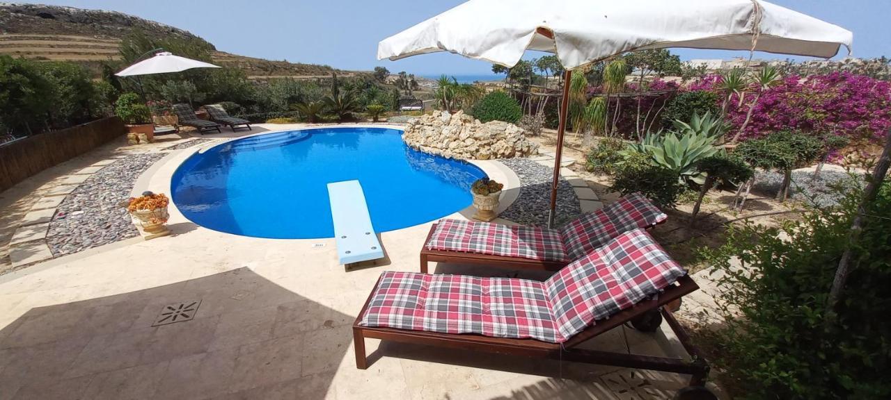 Dar Ta' Xmun - Idyllic Farmhouse With Pool, Garden, Seaview & Sunset Vila San Lawrenz Exterior foto